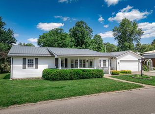 704 N Main St, Winslow, IN 47598