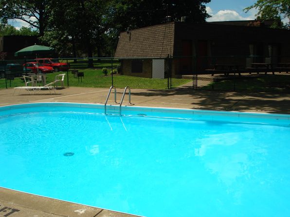 Peppertree Apartments | 2122 Robbins Ave, Niles, OH