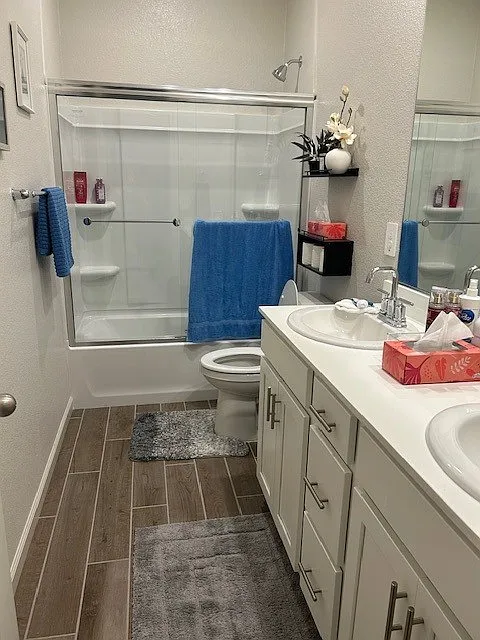 3 bed, 2343 sqft, $1,400 — Photo 4