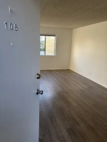13812 Vanowen St #105 Photo 1