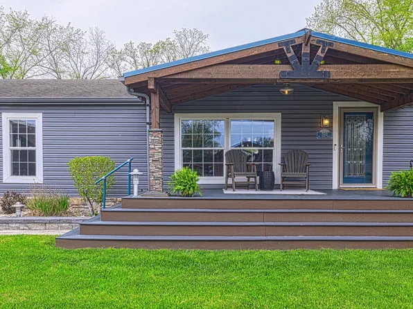 7512 W 136th Pl, Cedar Lake, IN 46303