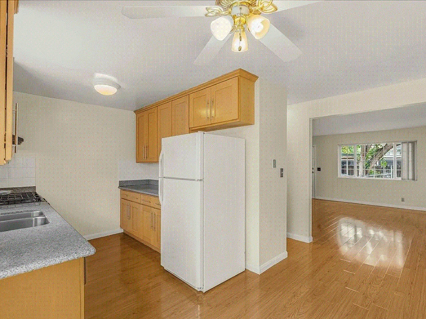 2008 Colony St — Photo 3