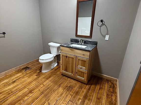 5th image of 70 Webster St #304