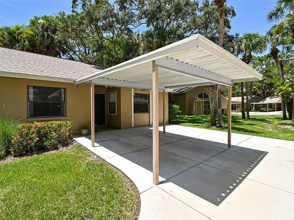 4951 Village Garden Dr, Sarasota, FL 34234