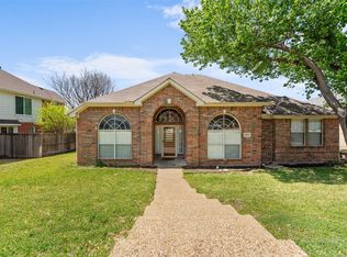 2409 Queens Ct, Carrollton, TX 75006