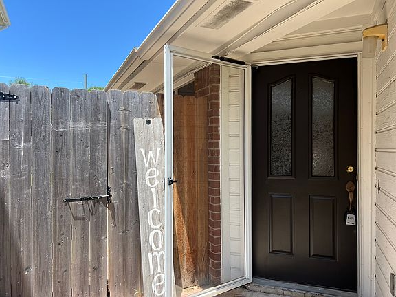 3rd image of 5013 Hearthcrest Dr