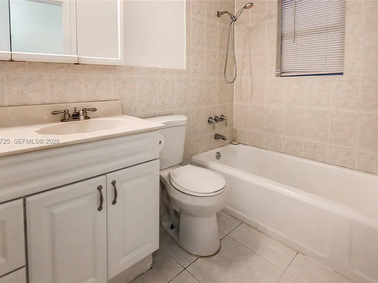 706 S 19th Ave — Photo 19
