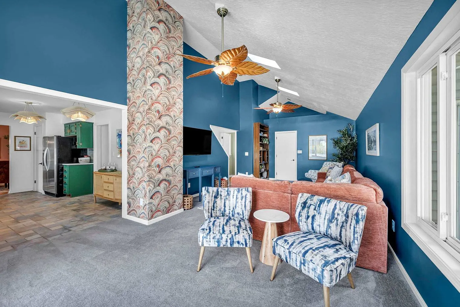 4 bed, 3.0 bath, $5,561 — Photo 3