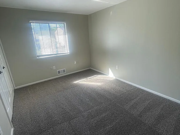 177 S Grandview Ave — Photo 22