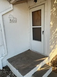 503 W 1st St — Photo 1