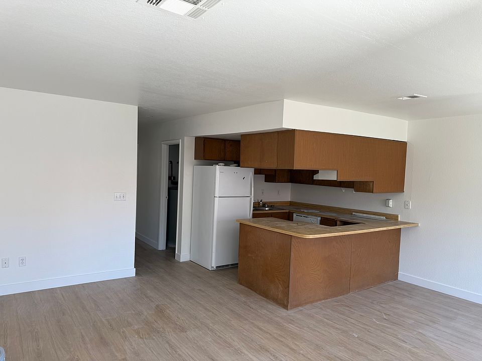 1st image of 1623 E Harmon Ave APT 4