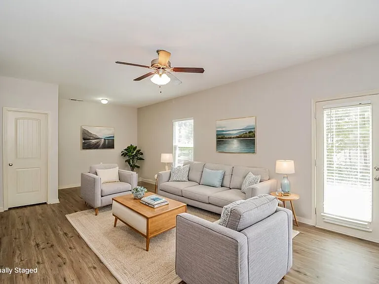 38 Crescent Ln — Photo 4