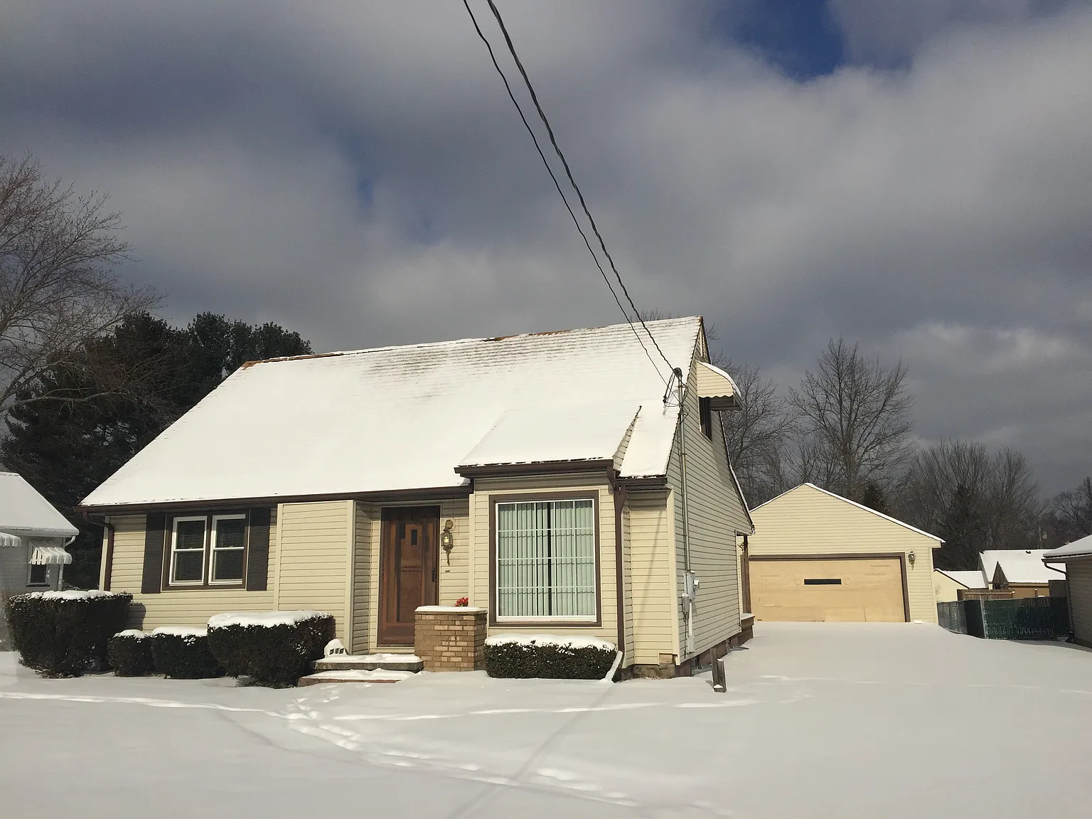 216 Eldon Dr photo 1
