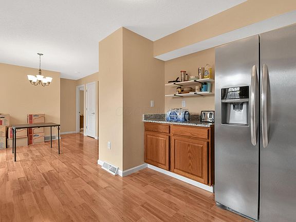 5th image of 636 Valleywood Heights Dr