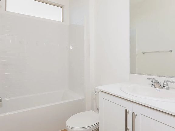 5th image of 27180 Goldstone Dr