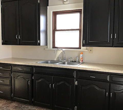 2nd image of 1511 Weston St