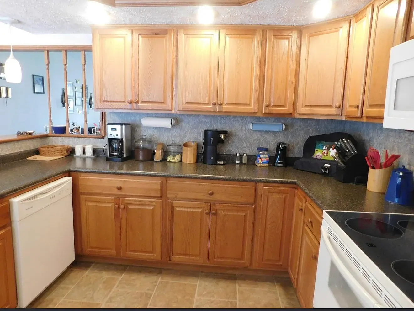 3 bed, 1326 sqft, $1,900 — Photo 4