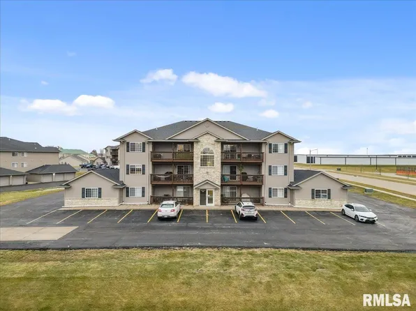 3207 S 16th Ave Unit 304, Eldridge, IA 52748