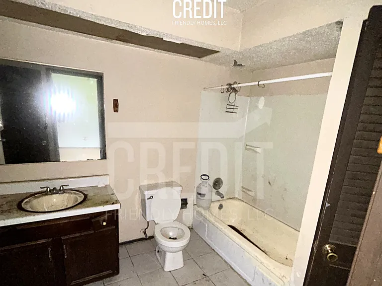 1621 Chambers Rd — Photo 10