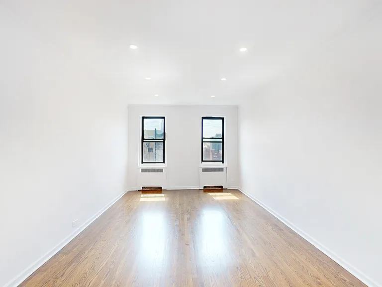30-06 29th St #6F — Photo 8