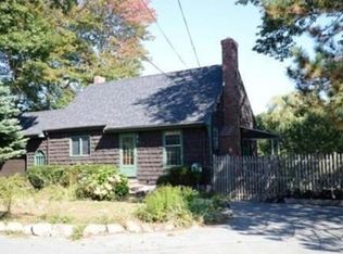 26 Carson Ter, Swampscott, MA 01907