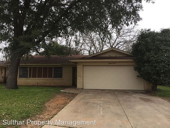2nd image of 1804 Westcrest Dr