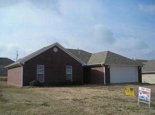 12 Hayworth Cv, Jackson, TN 38305