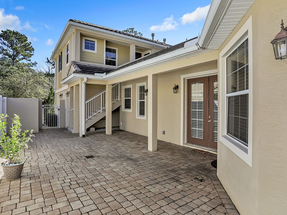 1st image of 527 Hedgewood Dr #1