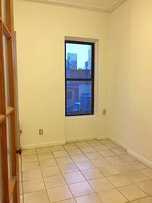 Rented by MQ Realty LLC | media 28