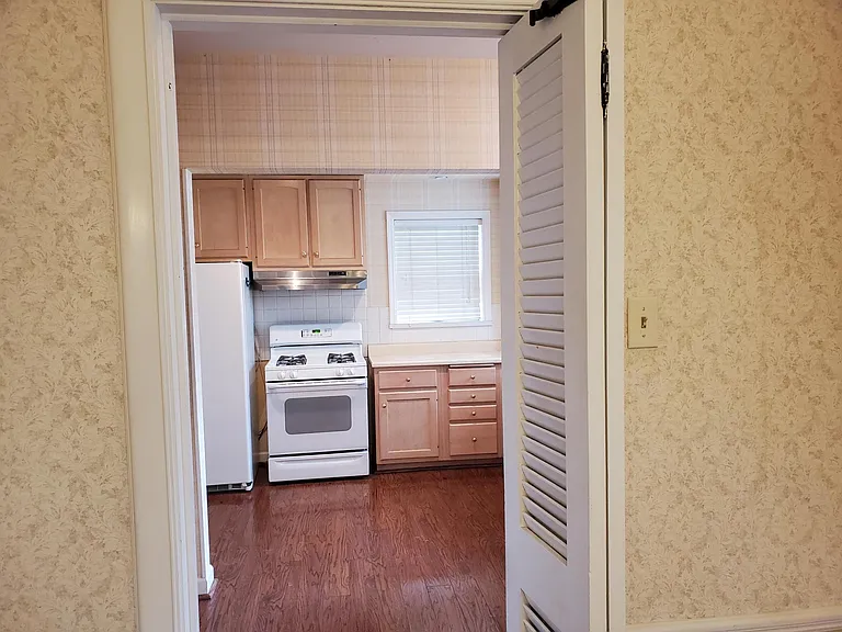 127 Parkland Ave — Photo 10