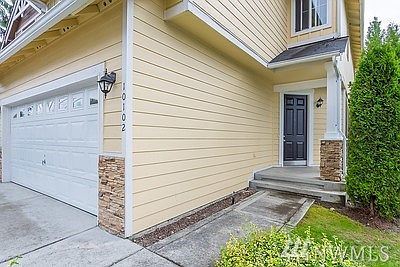2nd image of 10102 184th St E Puyallup Wa #98375