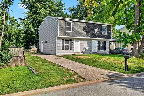 2209 Campus Dr Photo 1