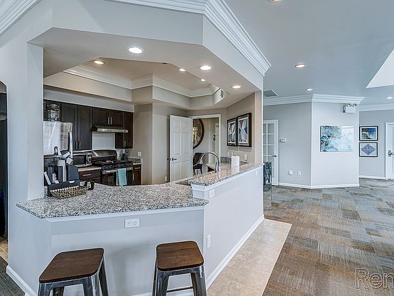 5th image of 211 E Market St #208