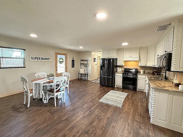 1576 County Road 454 — Photo 3