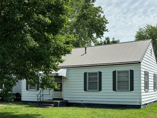 1112 J St NW, Miami, OK 74354