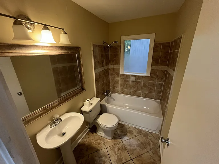 2086 Evergreen Ln NW #2086 — Photo 7