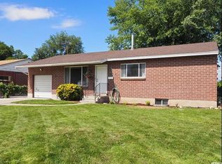 9614 S Poppy Ln, Sandy, UT 84094