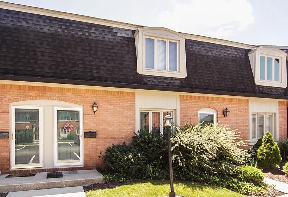 1st image of 1143 Canterbury Sq S