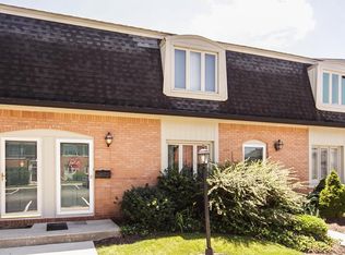 1143 Canterbury Sq S, Indianapolis, IN 46260
