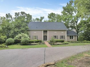 543 Mount Parnassus Dr, Granville, OH 43023
