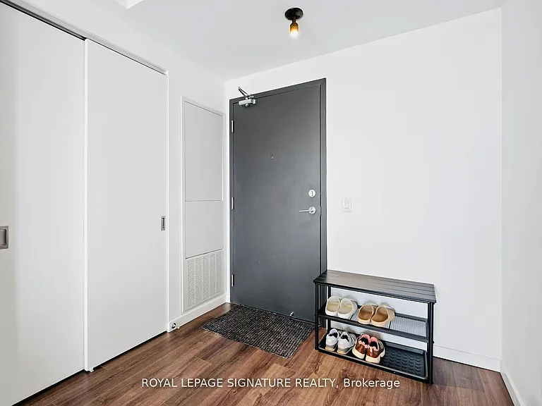 7 Smith Cres #411 — Photo 4