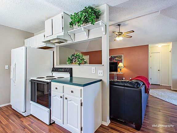 5th image of 3817 W Gardenia Dr