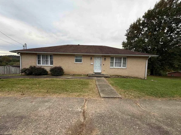 306 Lowther St, Bridgeport, WV 26301