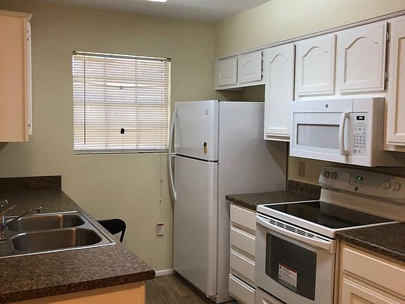 5th image of 625 S Westwood St #158