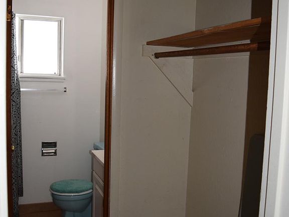4th image of 1222 Sierra Blvd APT 7