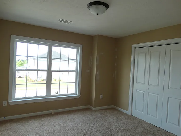 1033 Ardrey Cir — Photo 9