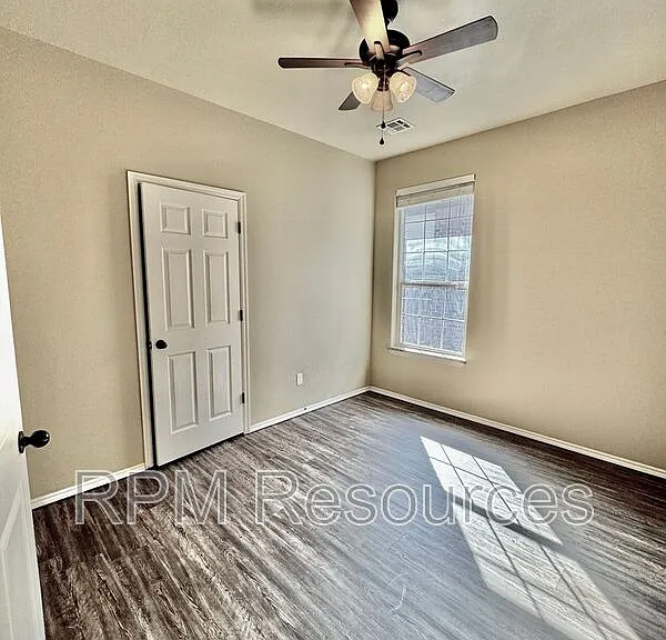 151 Bison Court Way — Photo 11