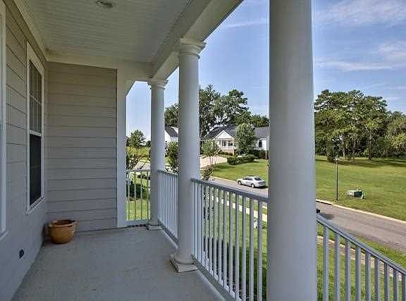5th image of 3037 Dickinson Dr