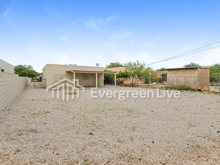 149 W Lee St — Photo 20