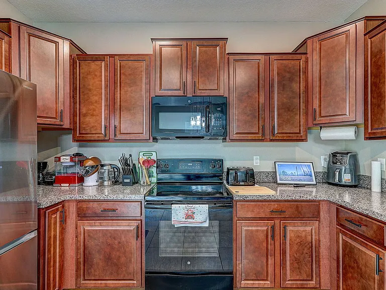 12910 Utopia Gardens Way — Photo 15